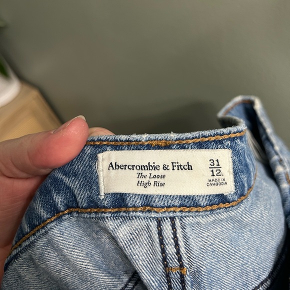 Abercrombie and fitch the loose high rise jean medium wash 12L - Picture 3 of 5